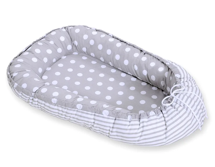 Dvipusis kūdikių kokonas „Premium Cocoon“ naujagimiams „BOBONO“, taškeliai, spalvos: pilka, rožinė ir ruda