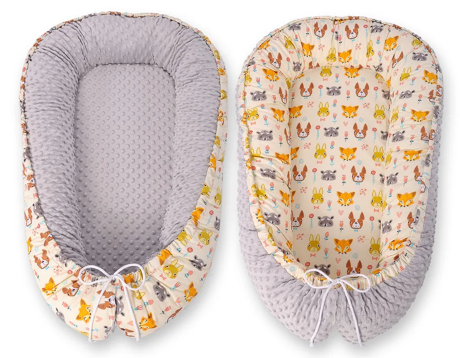 Dvipusis kūdikių kokonas „Premium Cocoon“ naujagimiams „BOBONO“ iš „minky“, kreminiai gyvūnėliai