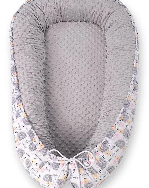 Dvipusis kūdikių kokonas „Premium Cocoon“ naujagimiams „BOBONO“ iš „minky“, ežiukai