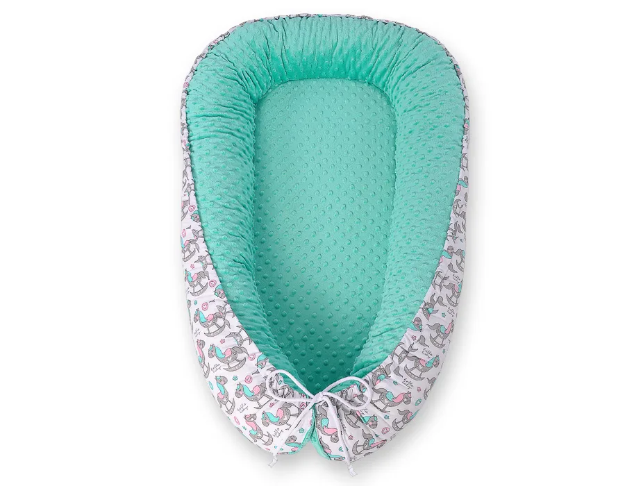 Dvipusis kūdikių kokonas „Premium Cocoon“ naujagimiams „BOBONO“ iš „minky“, spalvos: rožinė ir kitos