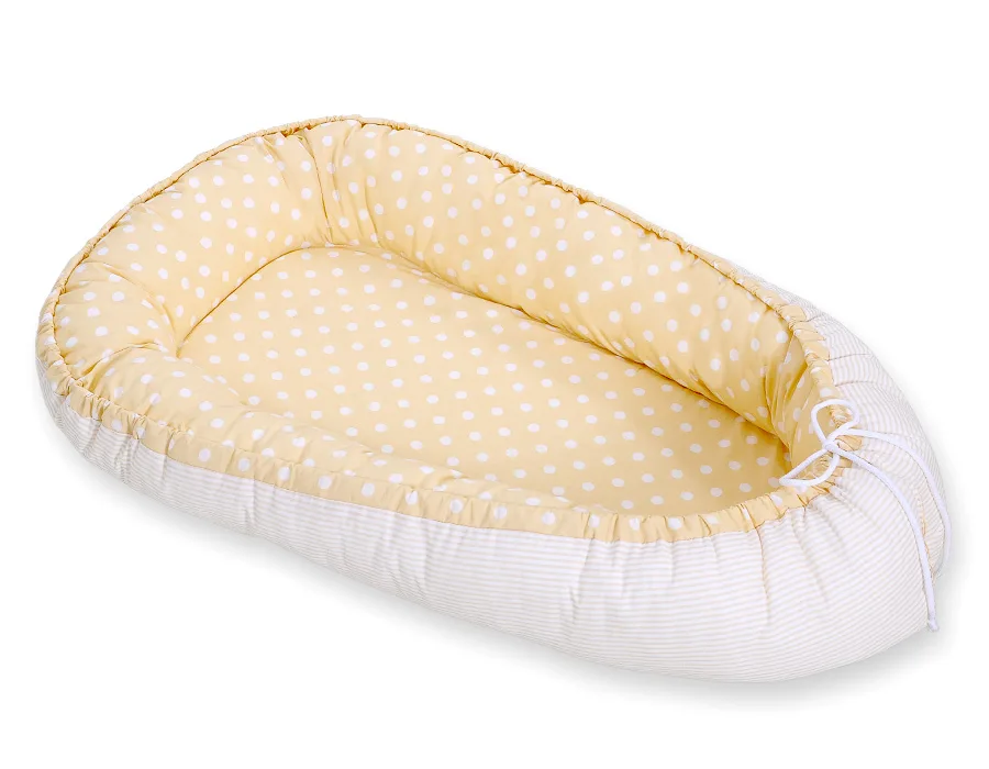 Dvipusis kūdikių kokonas „Premium Cocoon“ naujagimiams „BOBONO“, taškeliai, spalvos: smėlio ir žalia