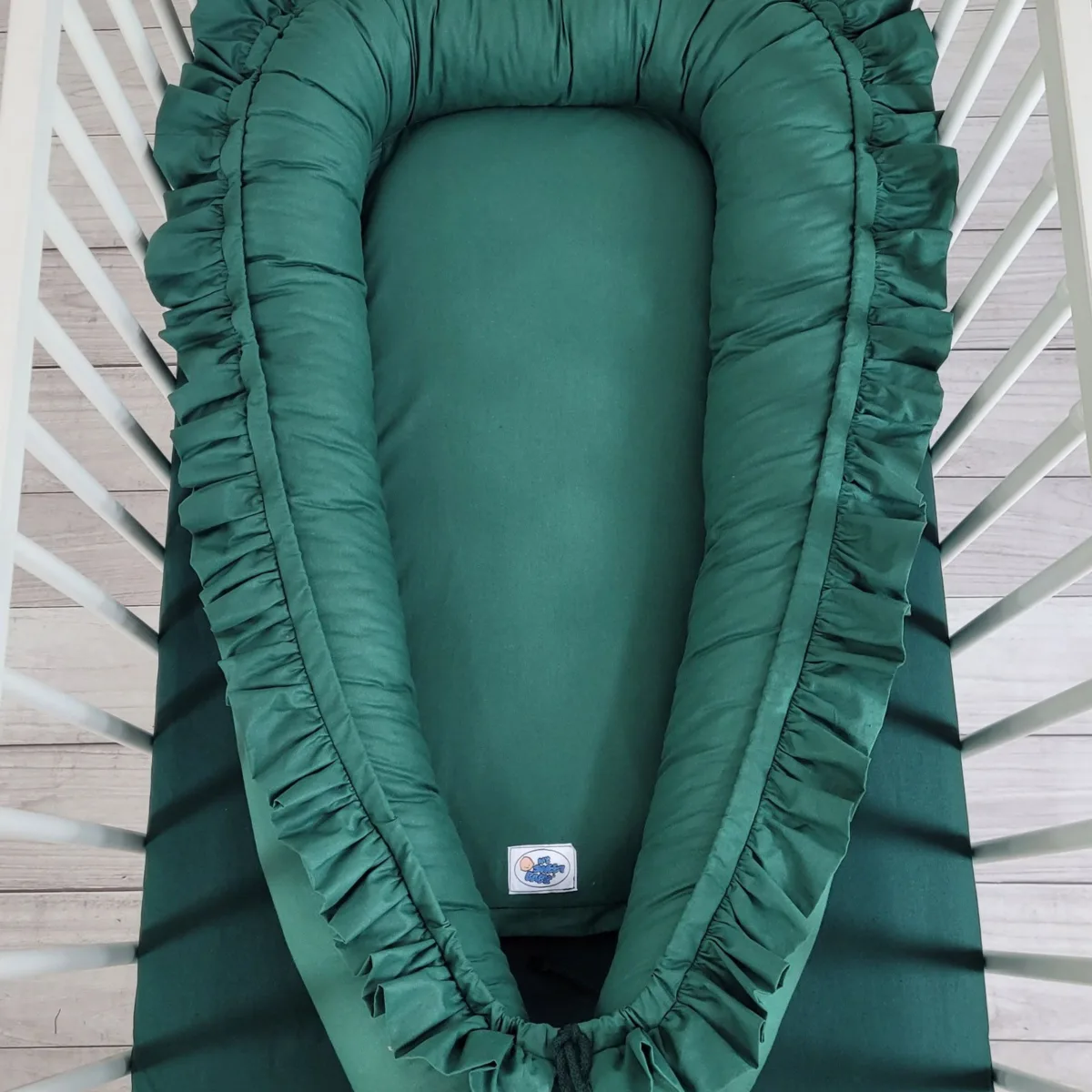 Kūdikių kokonas „Premium Cocoon“ naujagimiams su volanu „MY SWEET BABY“, spalvos: violetinė ir žalia