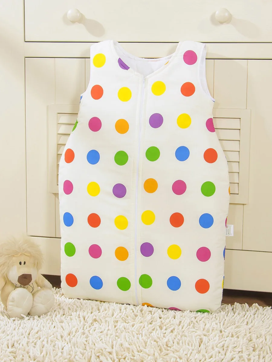 Medvilninis vaikiškas miegmaišis, dydis M, 6–12 mėn., TOG 2.5, visiems sezonams, tamsūs taškeliai ant ekru fono