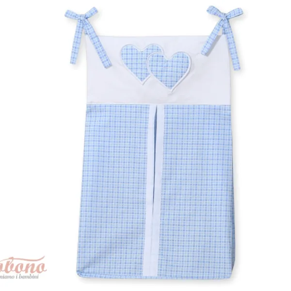 Kabinamas krepšys vystyklams, širdelės, spalvos: balta, juoda ir kitos - „Hanging Hearts“, mėlyni langeliai