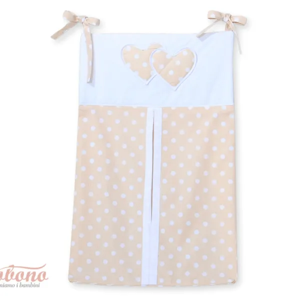 Kabinamas krepšys vystyklams, širdelės, spalvos: pilka, rožinė ir smėlio - „Hanging Hearts“, balti taškeliai ant smėlio spalvos fono