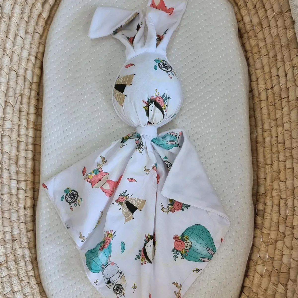 Migdukas zuikutis „DOUDOU“, dvipusis, medvilnė ir „minky“, smėlio spalvos lapės, spalva: balta