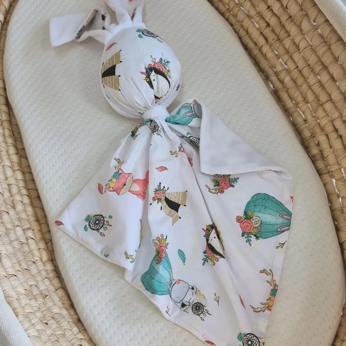 Migdukas zuikutis „DOUDOU“, dvipusis, medvilnė ir „minky“, smėlio spalvos lapės, spalva: balta