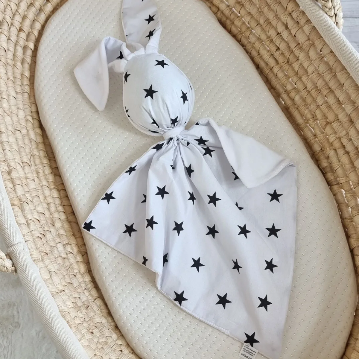 Migdukas zuikutis „DOUDOU“, dvipusis, medvilnė ir „minky“, juodos žvaigždutės, spalva: balta