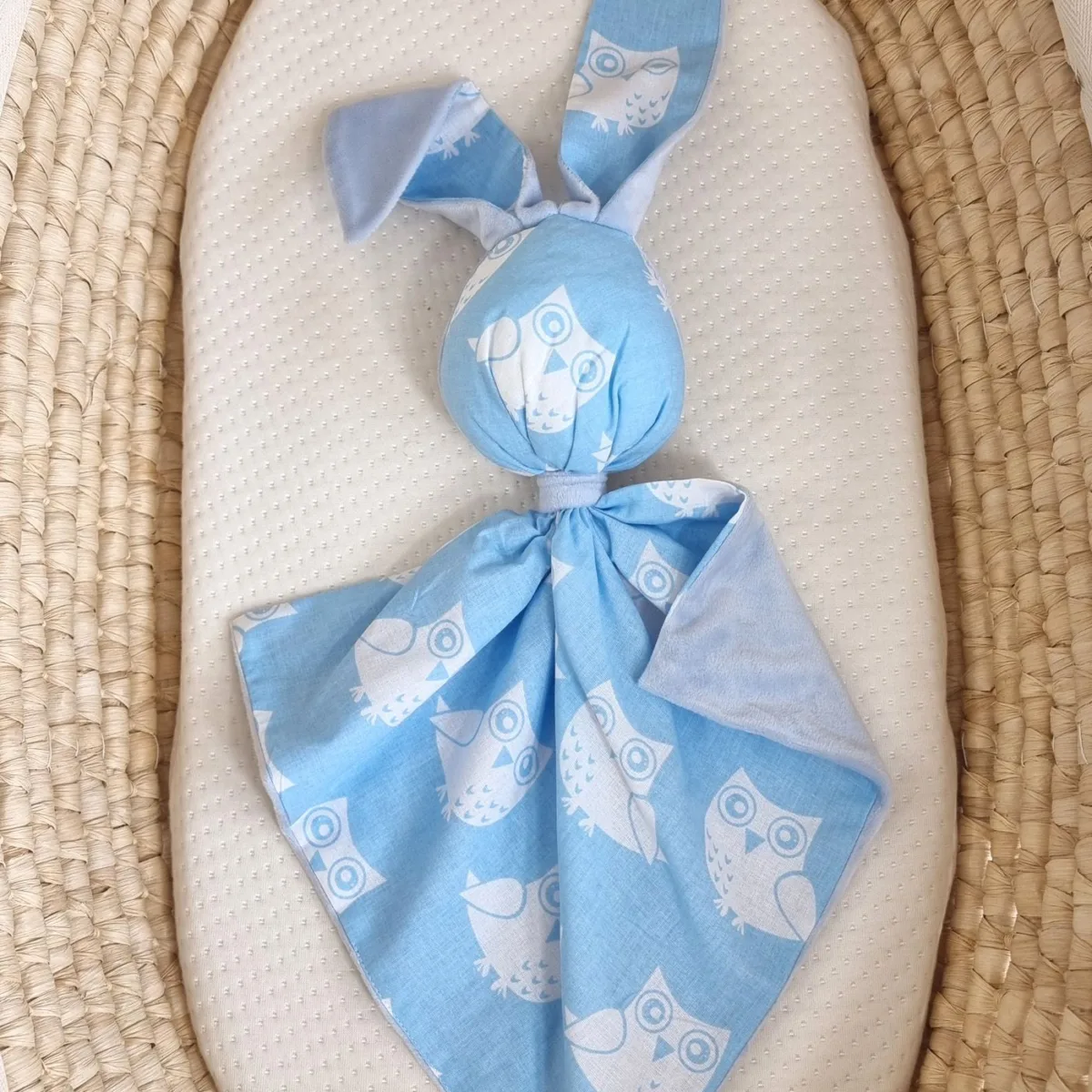 Migdukas zuikutis „DOUDOU“, dvipusis, medvilnė ir „minky“, mėlynos pelėdos