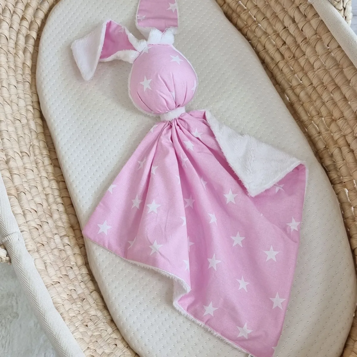 Migdukas zuikutis „DOUDOU“, dvipusis, medvilnė ir „minky“, rožinės žvaigždutės, spalva: balta