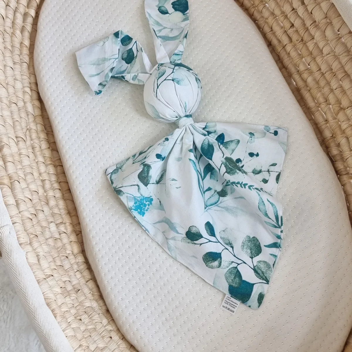 Medvilninis migdukas zuikutis „DOUDOU“, minkštas ir jaukus, spalva: žalia