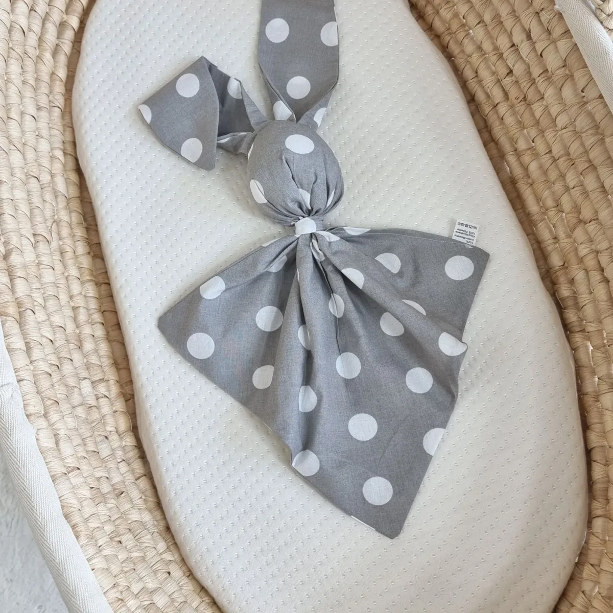 Medvilninis migdukas zuikutis „DOUDOU“, minkštas ir jaukus, taškeliai