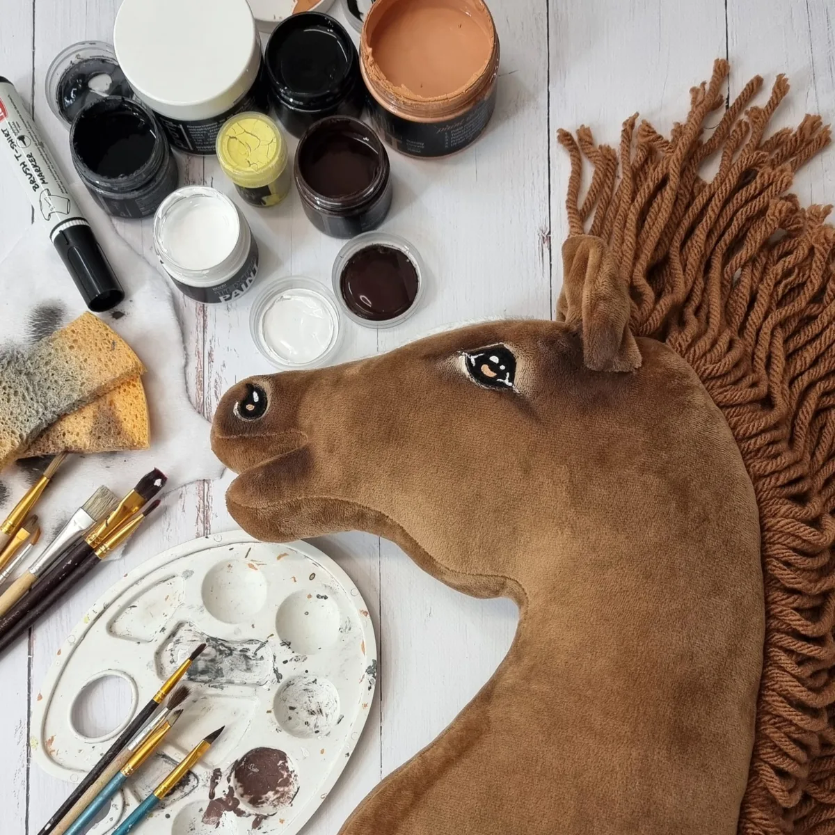 Žirgas ant lazdos „Super Hobby Horse Premium“, tamsiai sartas žirgas A3