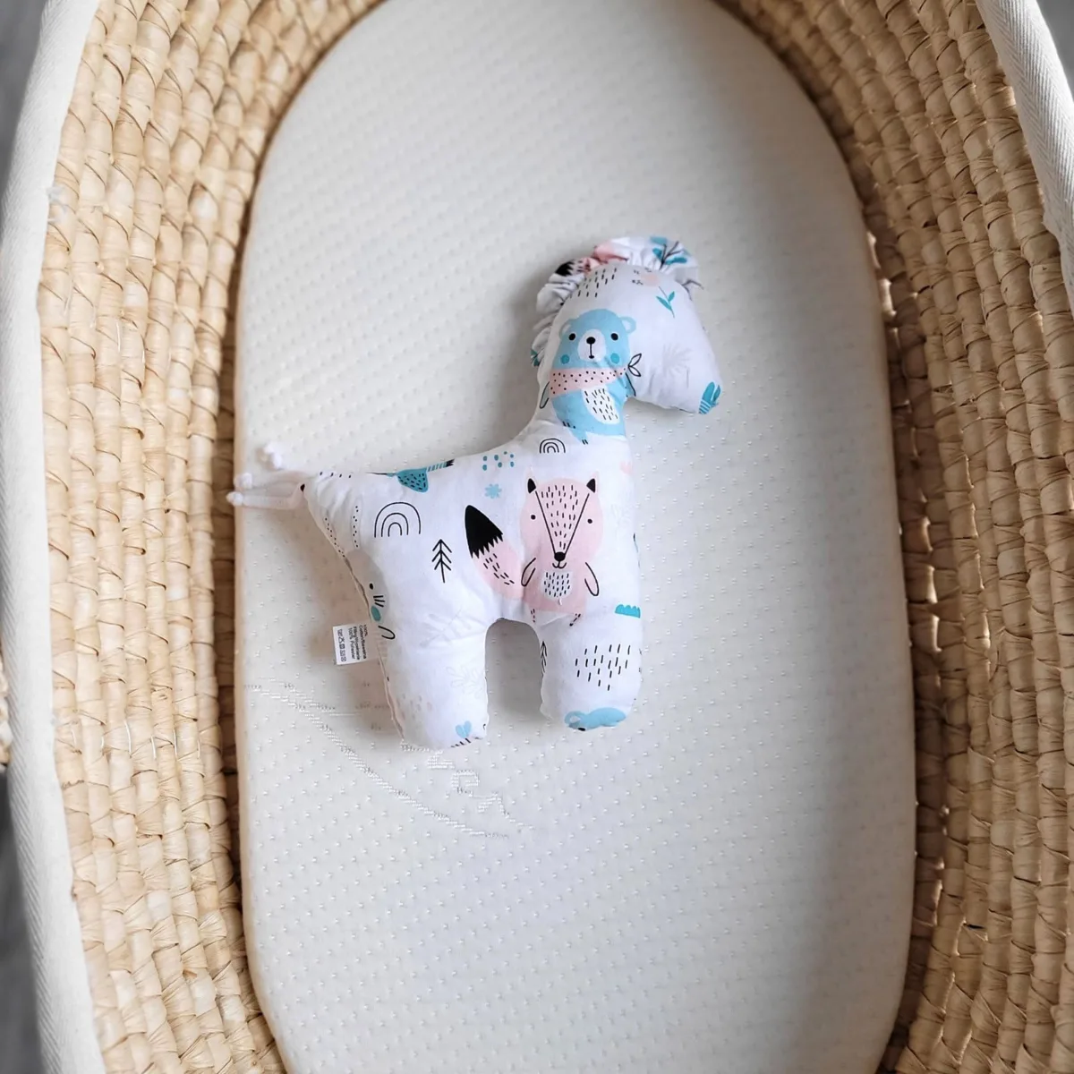Žirgelis „LUCKY“, minkštas pirmasis žaislas apkabinti, meškiukai