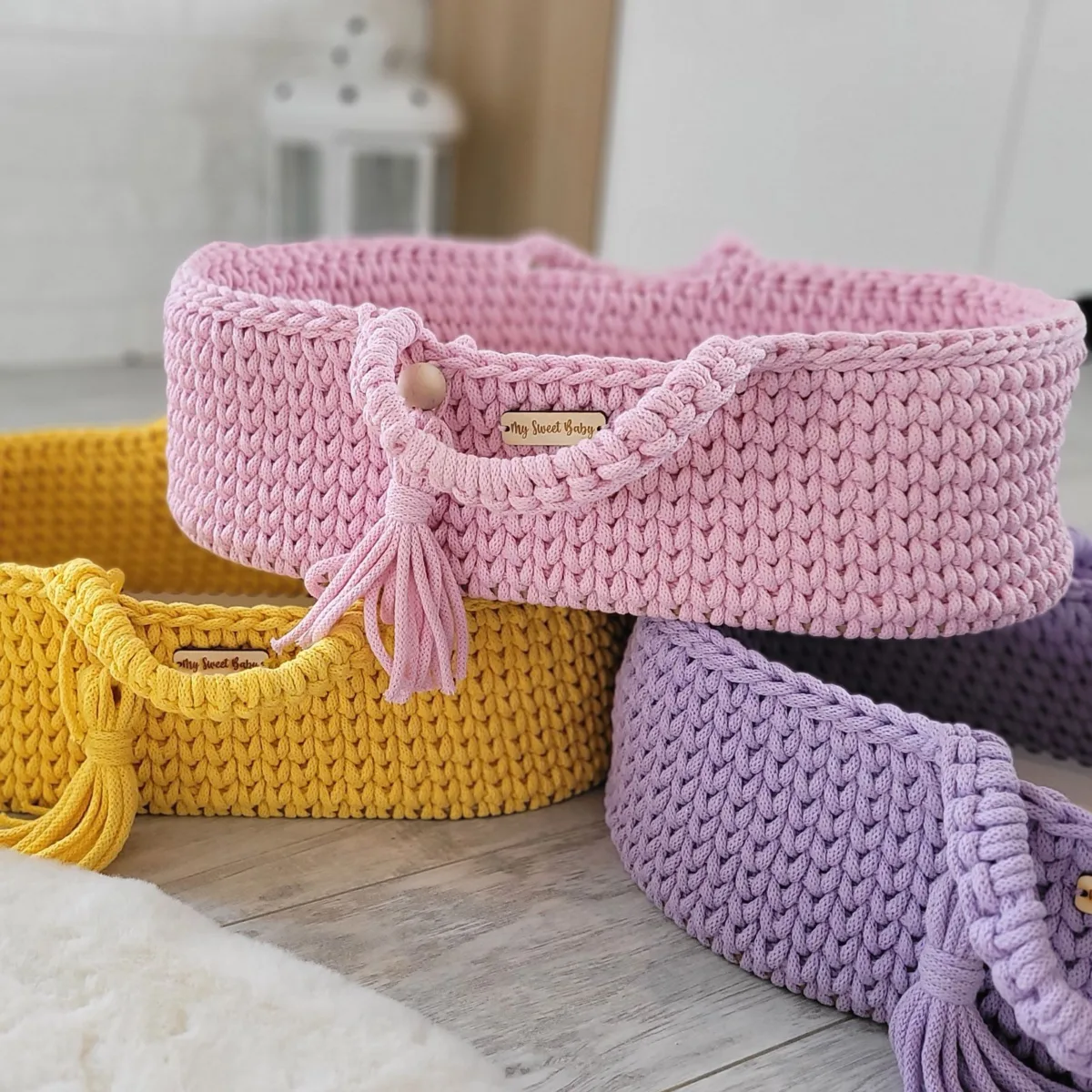Medvilninis Mozės krepšelis lėlėms „BOHO“, spalvos: rožinė, smėlio ir kitos