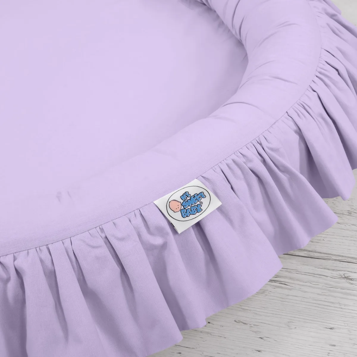 Lizdas su volanu, spalvos: violetinė ir žalia