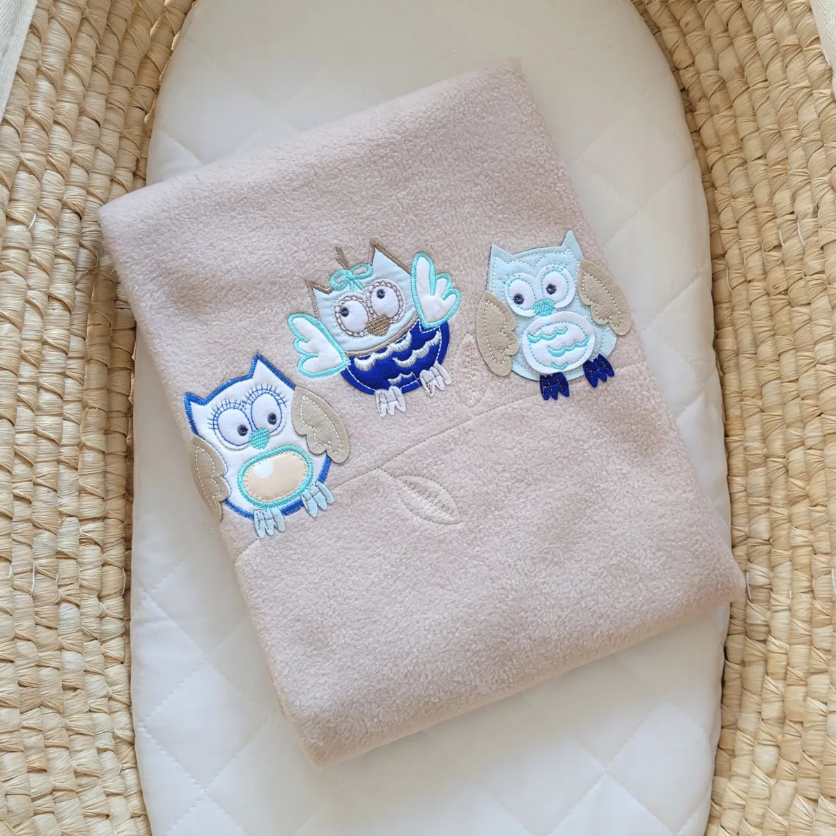 Flisinis pledas kūdikiams „Owls Bigi Zibi & Adele“, spalvos: pilka, rožinė ir smėlio
