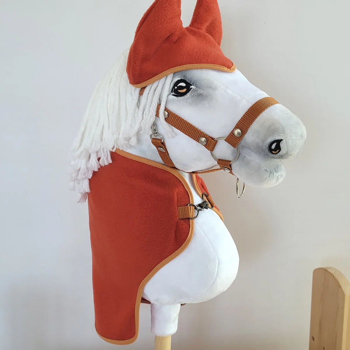 Rinkinys „Hobby Horse“ žirgui A3: flisinis apklotas ir ausinės, spalvos: geltona, juoda ir kitos