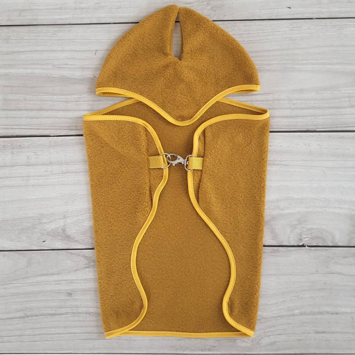 Rinkinys „Hobby Horse“ žirgams A4 ir A5: flisinis apklotas ir ausinės, spalvos: geltona, juoda ir kitos