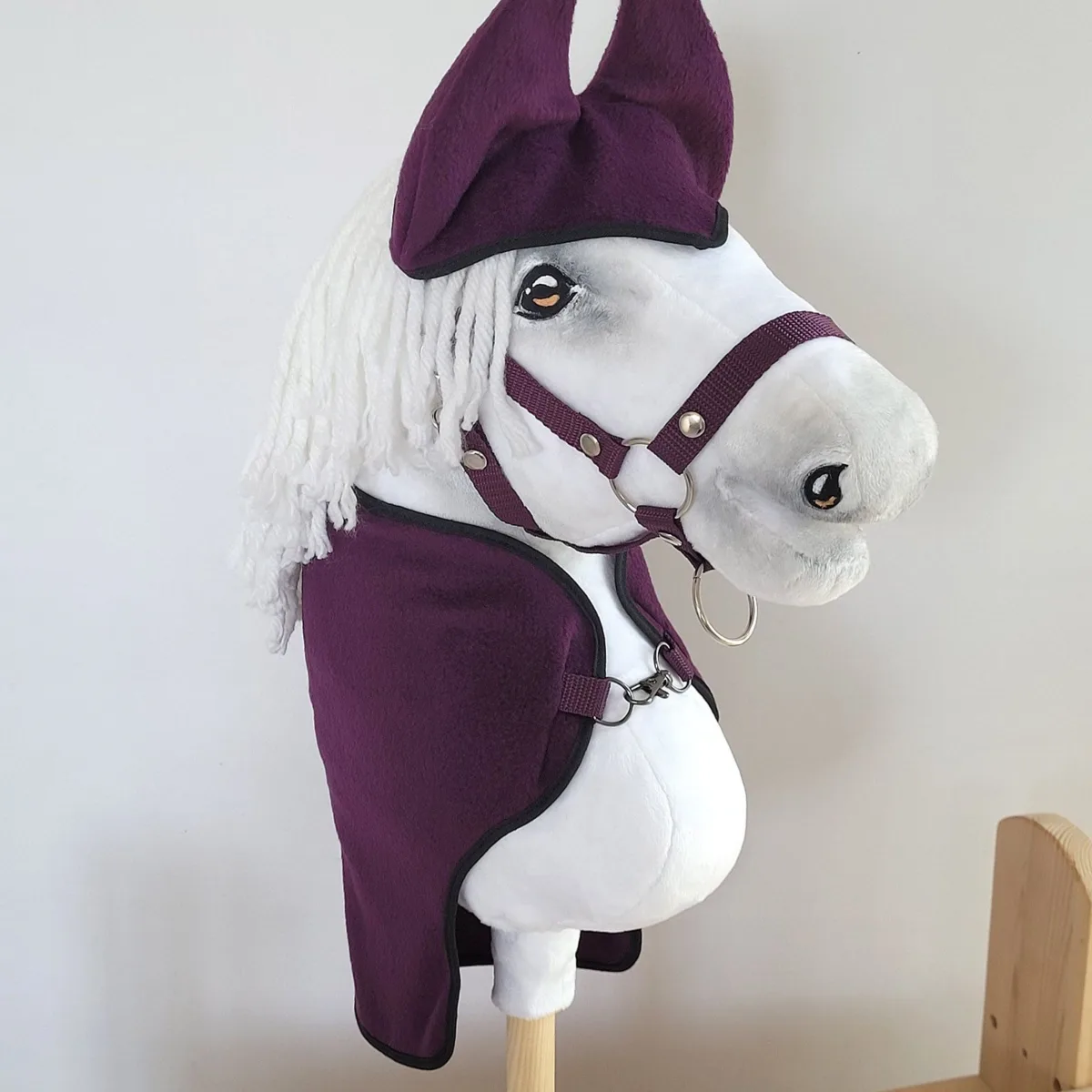 Rinkinys „Hobby Horse“ žirgams A4 ir A5: flisinis apklotas ir ausinės, spalvos: geltona, juoda ir kitos