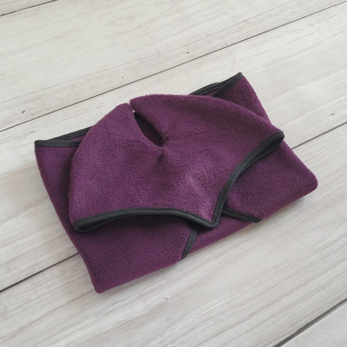 Rinkinys „Hobby Horse“ žirgams A4 ir A5: flisinis apklotas ir ausinės, spalvos: geltona, juoda ir kitos