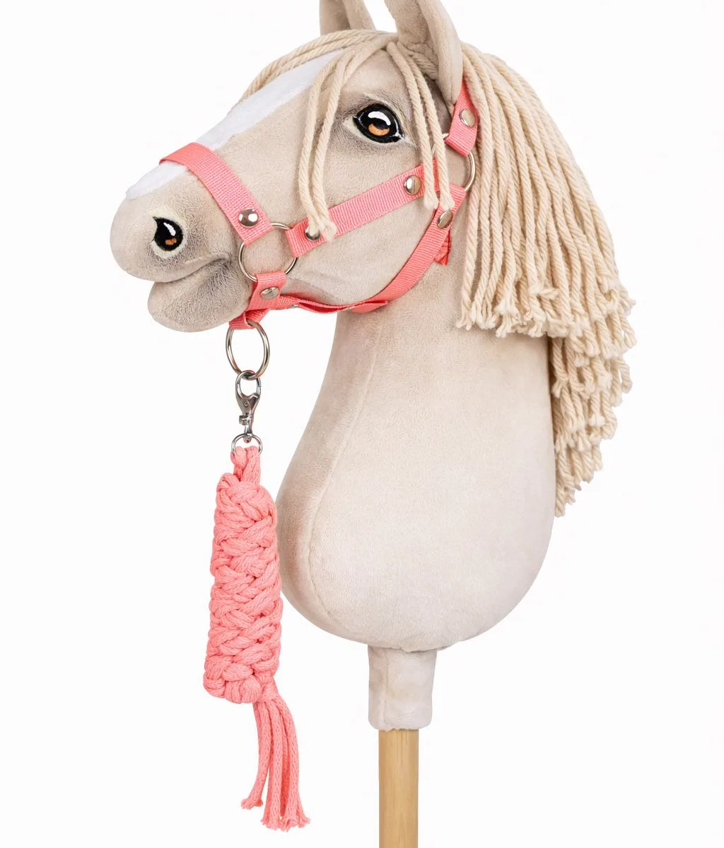 Rinkinys „Hobby Horse“ žirgui: apynasris A3 ir virvinis pavadis, spalvos: rožinė, ruda ir kitos