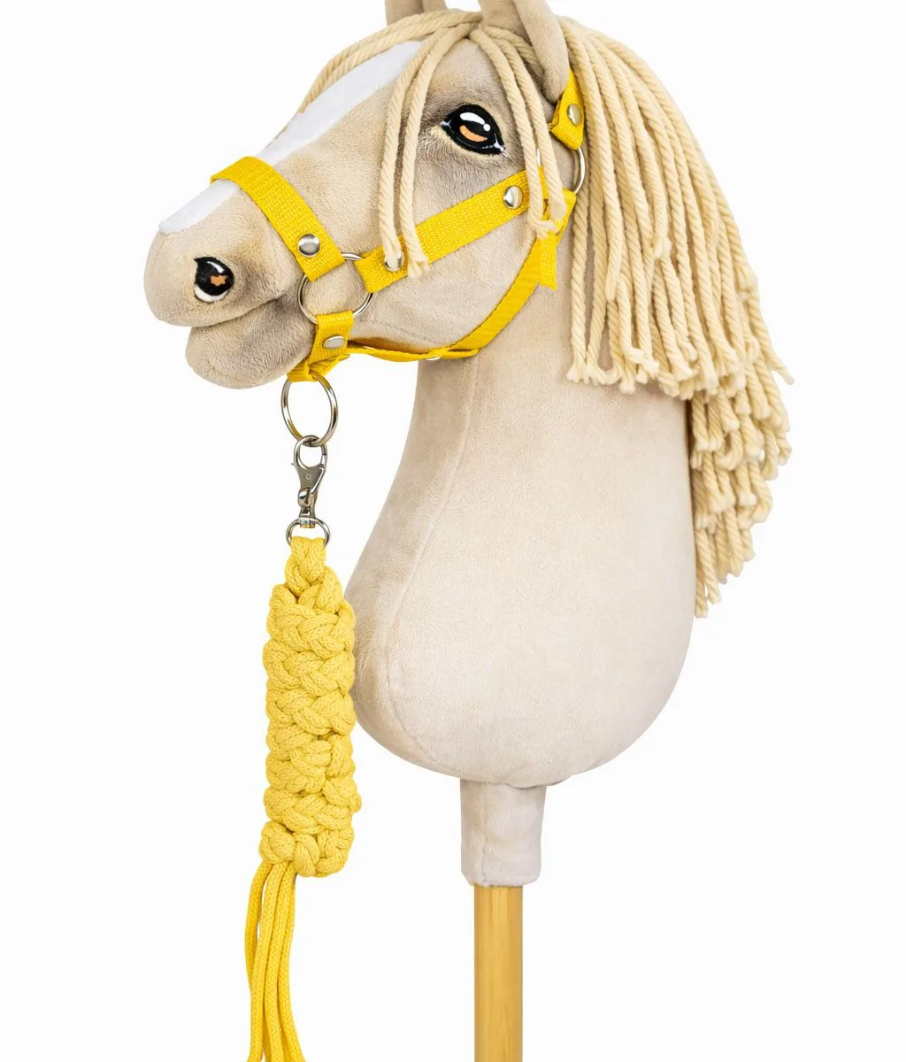 Rinkinys „Hobby Horse“ žirgui: apynasris A3 ir virvinis pavadis, spalvos: geltona, juoda ir kitos