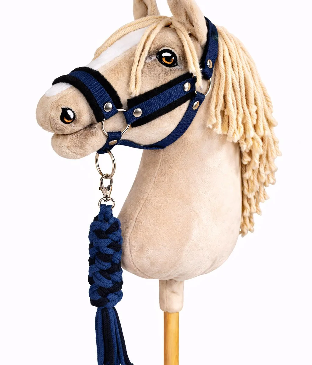 Rinkinys „Hobby Horse“ žirgui: apynasris A3 su juodu kailiuku ir virvinis pavadis, spalvos: mėlyna ir oranžinė