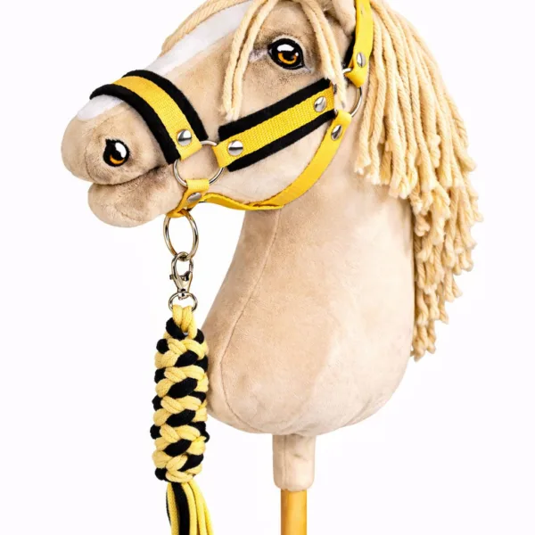 Rinkinys „Hobby Horse“ žirgui: apynasris A3 su juodu kailiuku ir virvinis pavadis, spalvos: geltona ir juoda