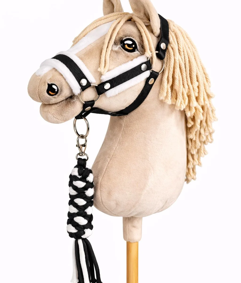 Rinkinys „Hobby Horse“ žirgui: apynasris A3 su baltu kailiuku ir virvinis pavadis, spalvos: balta, geltona ir juoda