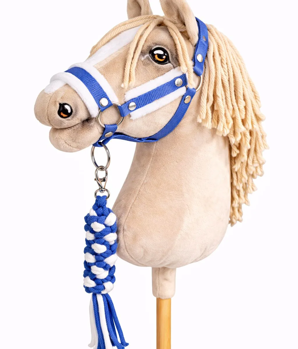 Rinkinys „Hobby Horse“ žirgui: apynasris A3 su baltu kailiuku ir virvinis pavadis, spalvos: mėlyna ir oranžinė
