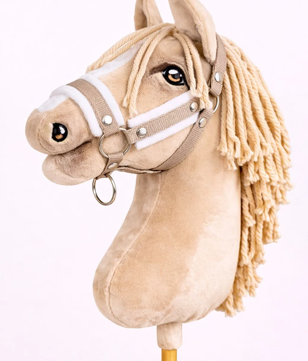 Reguliuojamas apynasris „Hobby Horse“ žirgui A3, smėlio su baltu kailiuku