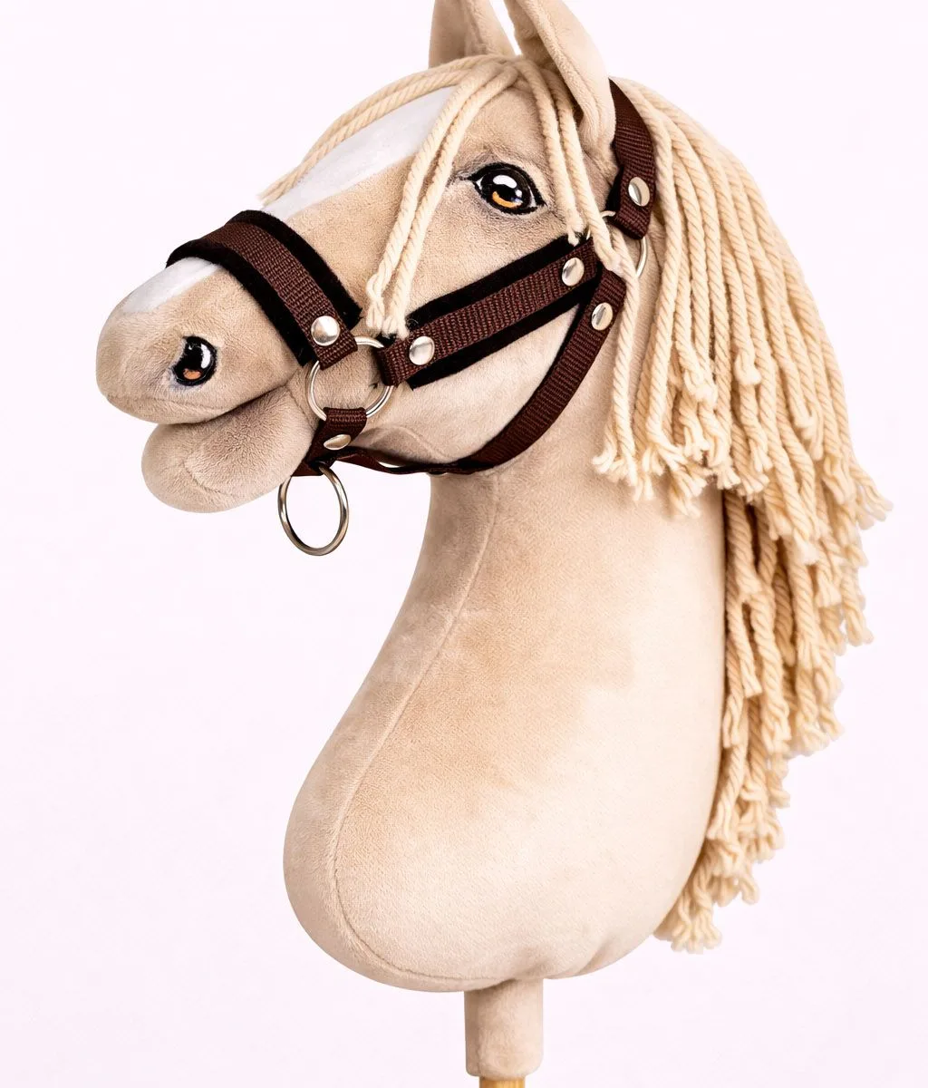 Reguliuojamas apynasris „Hobby Horse“ žirgui A3, ruda su juodu kailiuku